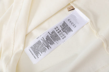 T-shirt à rayures aux épaules